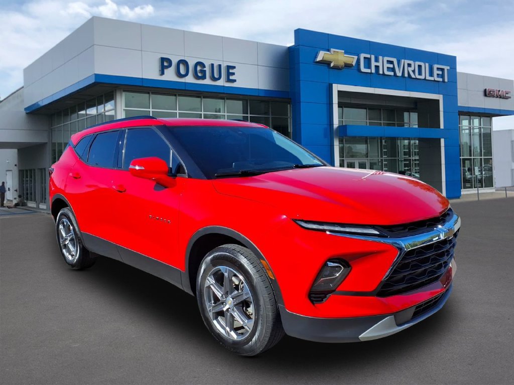 Used 2023 Chevrolet Blazer LT FWD image 1