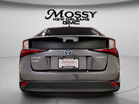 Used 2022 Toyota Prius LE image 6