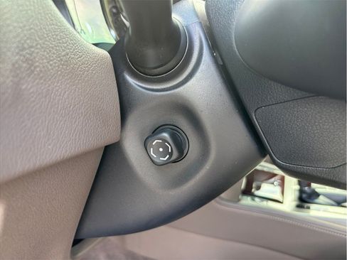 Used 2018 Lexus GX 460 Premium w/ Premium Package AWD/4WD image 19