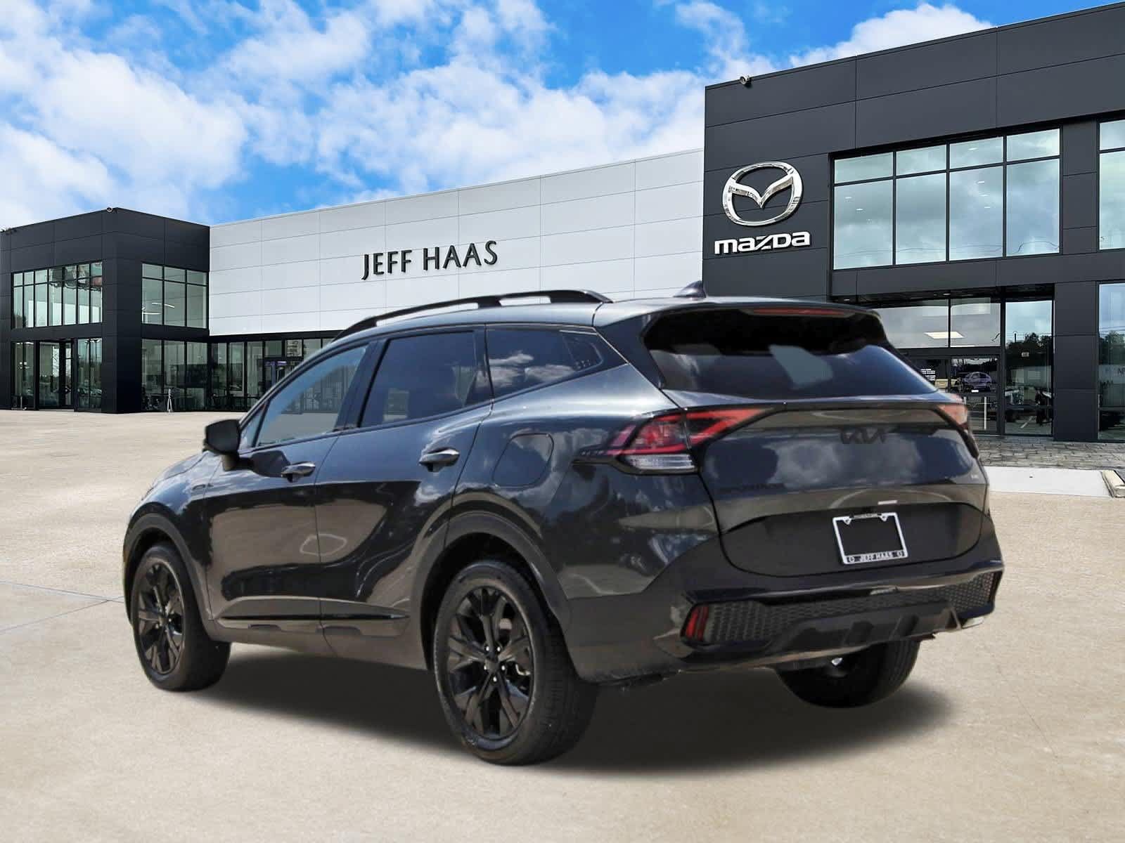 Used 2025 Kia Sportage X-Line AWD/4WD image 2