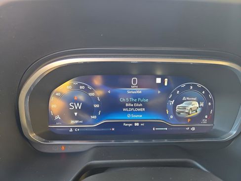 Used 2023 Chevrolet Tahoe LT w/ LT Signature Package image 23