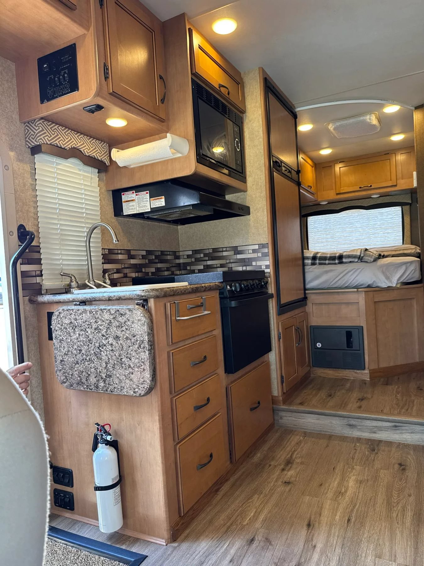 Used 2017 Ford E-450 and Econoline 450 Super Duty w/ Motorhome Prep Package RWD image 40