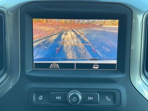 Used 2024 Chevrolet Silverado 2500 Custom w/ Custom Value Package image 11