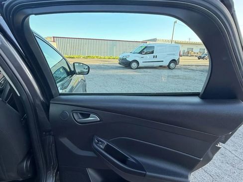 Used 2017 Ford Focus SEL w/ Interior Protection Package FWD image 18