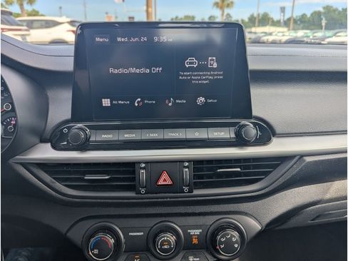 Used 2024 Kia Forte LXS FWD image 18