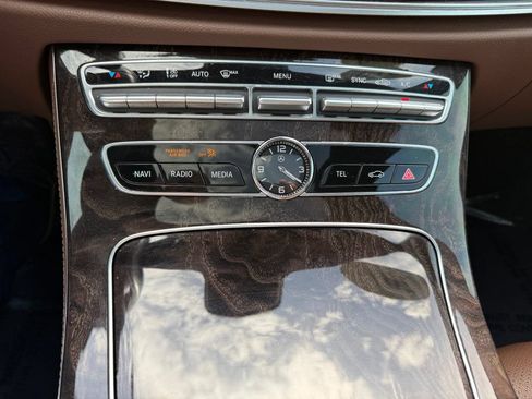 Used 2019 Mercedes-Benz E 300 image 14