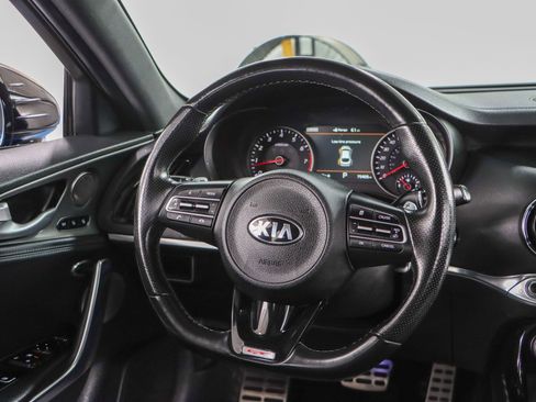 Used 2018 Kia Stinger GT1 image 12