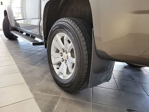 Used 2016 Chevrolet Colorado LT w/ LT Convenience Package image 19