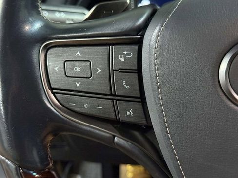 Used 2018 Lexus LS 500 AWD image 17