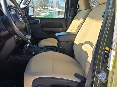 Used 2022 Jeep Wrangler Unlimited Sport image 12