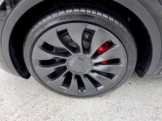 Used 2023 Tesla Model Y Long Range AWD/4WD image 7