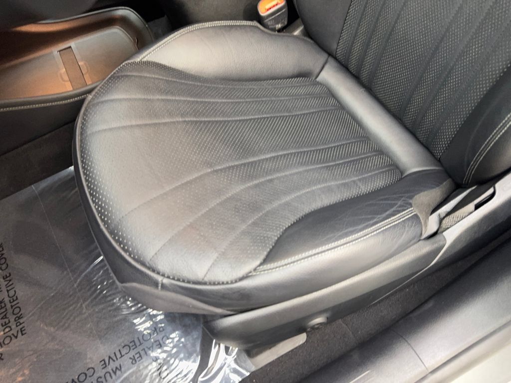 Used 2023 Mercedes-Benz EQE 500 4MATIC Sedan image 29