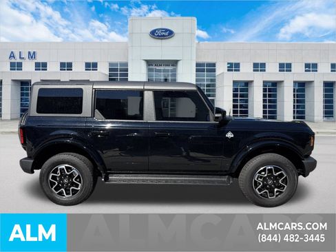 Used 2025 Ford Bronco Outer Banks AWD/4WD image 5