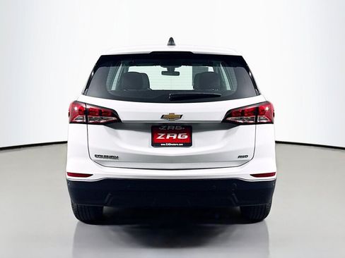 Used 2022 Chevrolet Equinox LS w/ Driver Confidence II Package AWD/4WD image 4