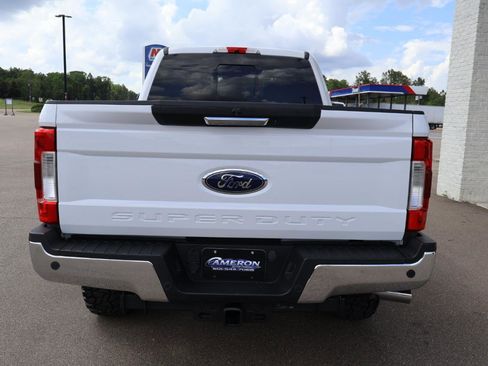 Used 2019 Ford F250 XLT w/ XLT Premium Package AWD/4WD image 8