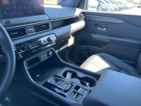 New 2026 Honda Pilot Black Edition image 11