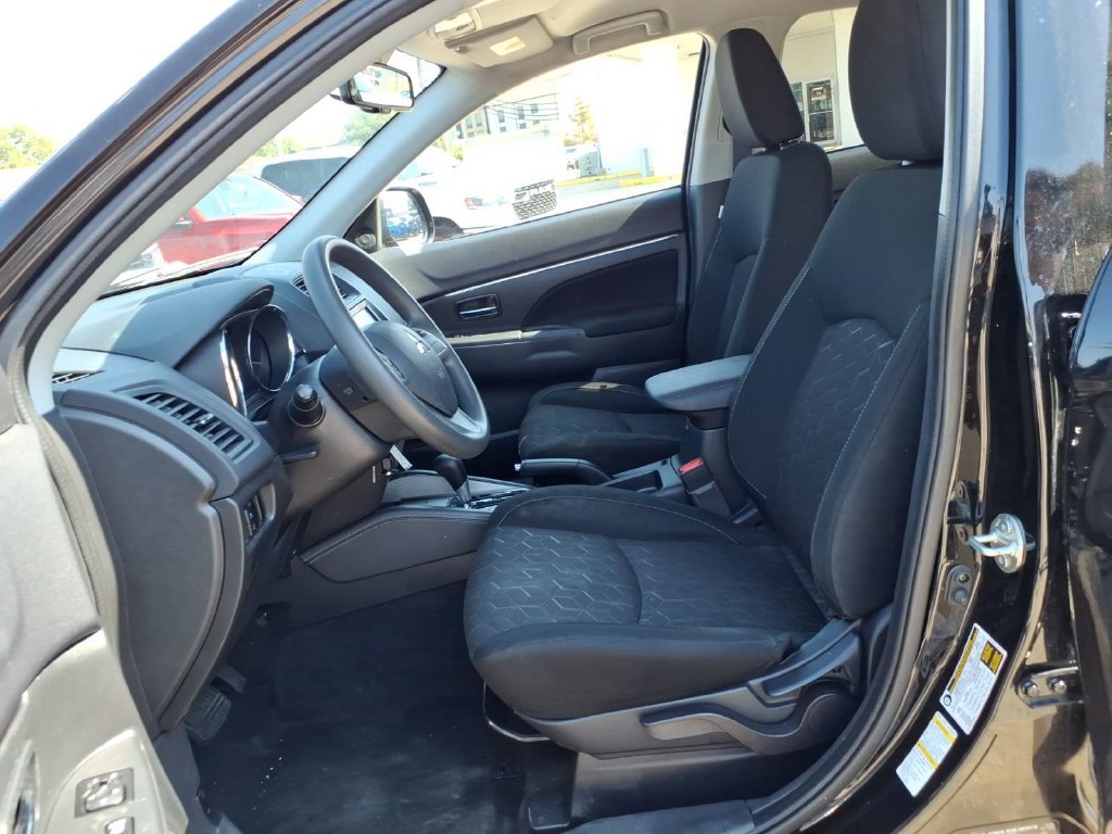 Used 2024 Mitsubishi Outlander Sport LE AWD/4WD image 16