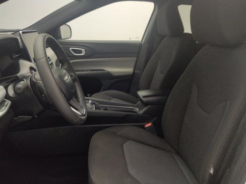 Used 2023 Jeep Compass Sport AWD/4WD image 17
