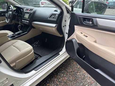 Used 2016 Subaru Legacy 2.5i Premium w/ Moonroof Package AWD/4WD image 24