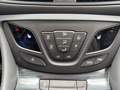 Used 2020 Buick Envision Essence image 21