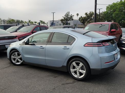 Used 2013 Chevrolet Volt Premium w/ Premium Trim Package FWD image 3