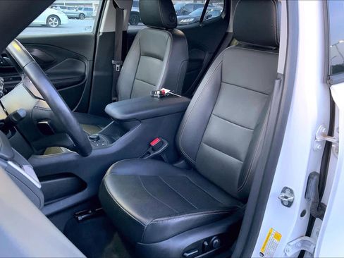 Used 2020 GMC Terrain SLT w/ Elevation Edition image 8