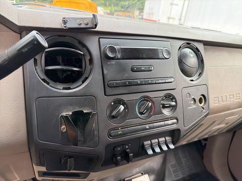 Used 2010 Ford F250 XL AWD/4WD image 14