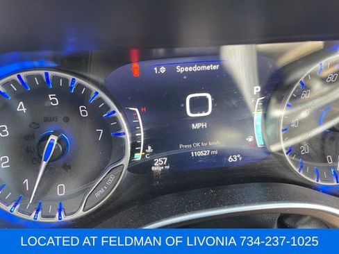 Used 2018 Chrysler Pacifica Touring-L Plus w/ Tire & Wheel Group image 8