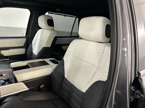 Used 2024 Toyota Sequoia Capstone image 14