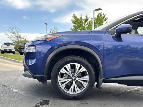 Used 2022 Nissan Rogue SV w/ SV Premium Package AWD/4WD image 31