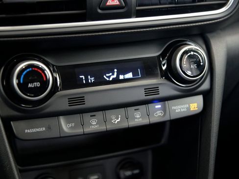 Used 2019 Hyundai Kona Limited AWD/4WD image 24