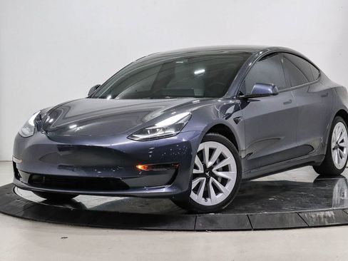 Used 2023 Tesla Model 3 Standard Range RWD image 1