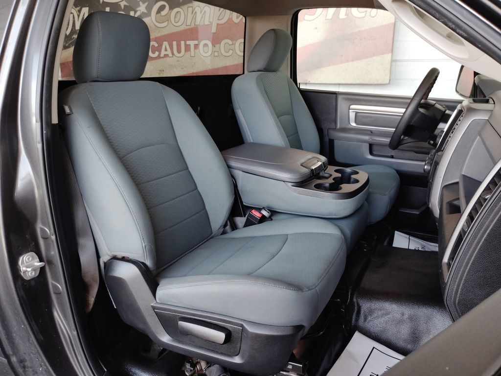 Used 2018 RAM 1500 Express AWD/4WD image 15