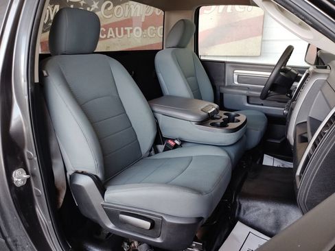 Used 2018 RAM 1500 Express AWD/4WD image 15
