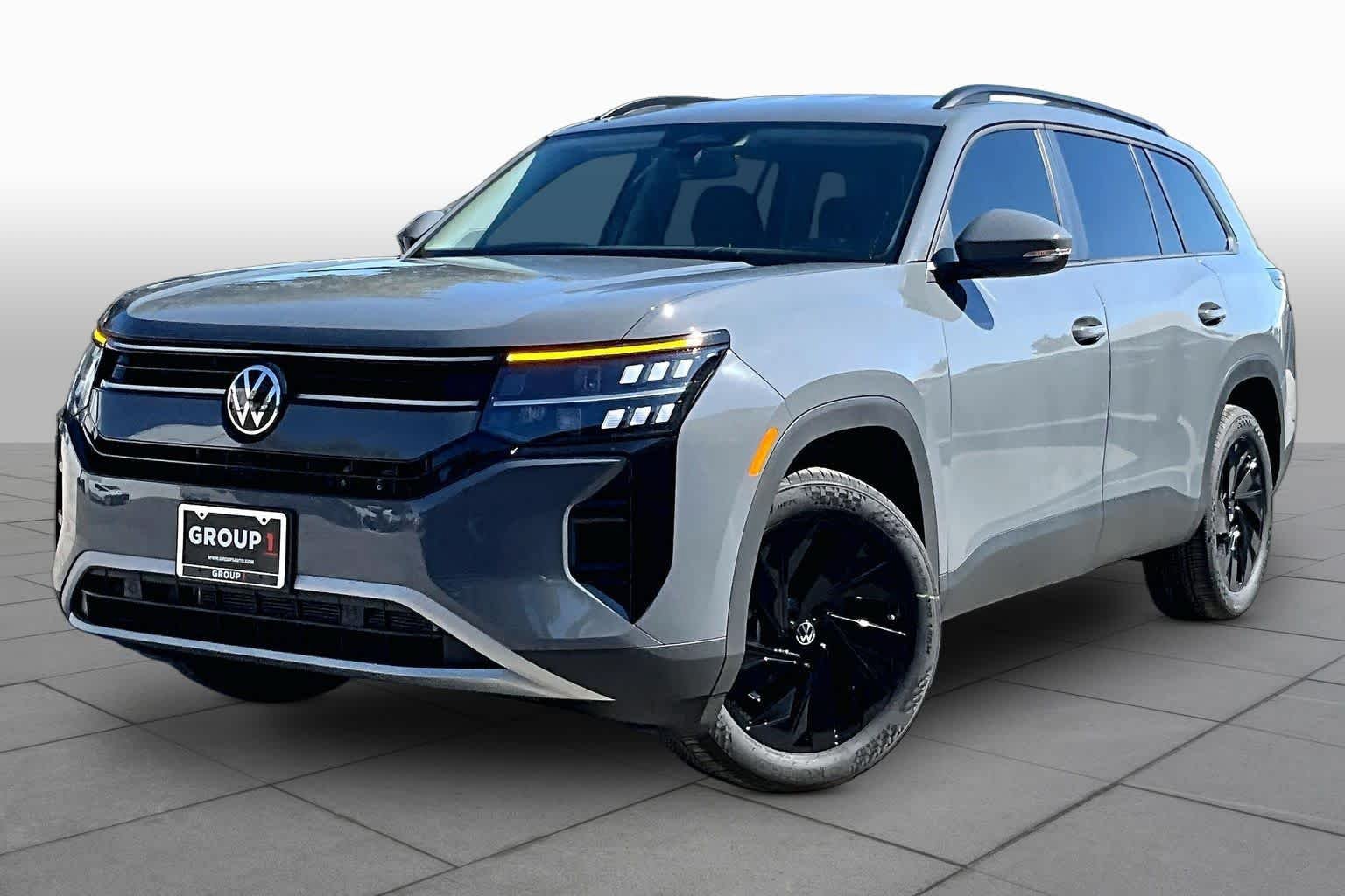 New 2027 Volkswagen Atlas SE FWD image 1