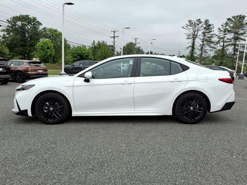 New 2026 Toyota Camry SE FWD image 6