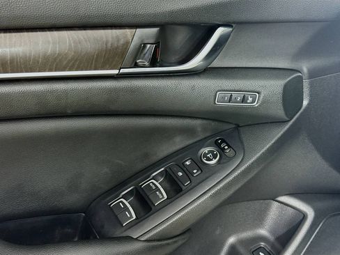 Used 2019 Honda Accord EX-L image 24