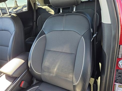 Used 2022 Kia Niro EX image 18