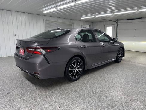 Used 2021 Toyota Camry SE FWD image 6