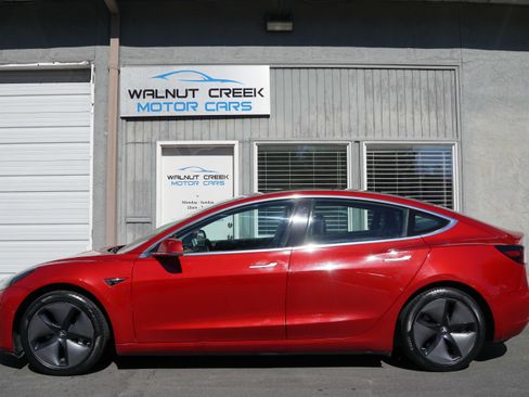 Used 2018 Tesla Model 3 Mid Range RWD image 19