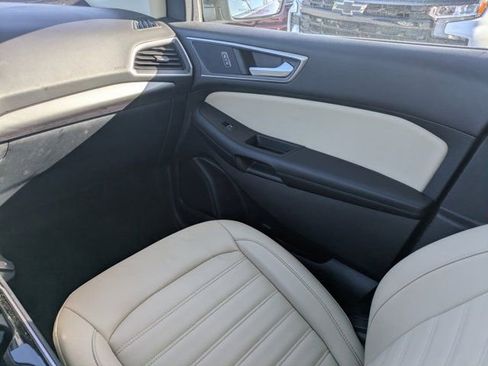 Used 2020 Ford Edge SEL w/ Convenience Package image 13