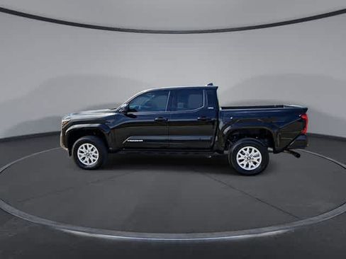 Certified 2025 Toyota Tacoma SR5 AWD/4WD image 5