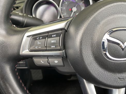 Used 2017 MAZDA MX-5 Miata Club image 6