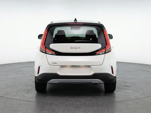 Used 2025 Kia Soul LX w/ LX Technology Package image 7