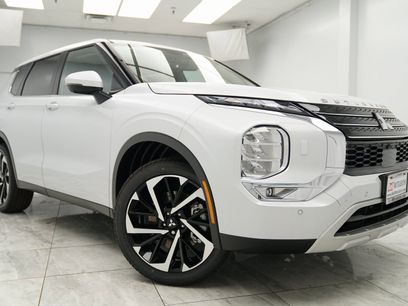 Used 2024 Mitsubishi Outlander SE