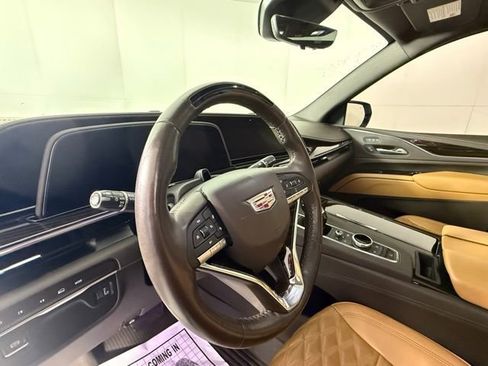 Certified 2022 Cadillac Escalade Premium Luxury image 13