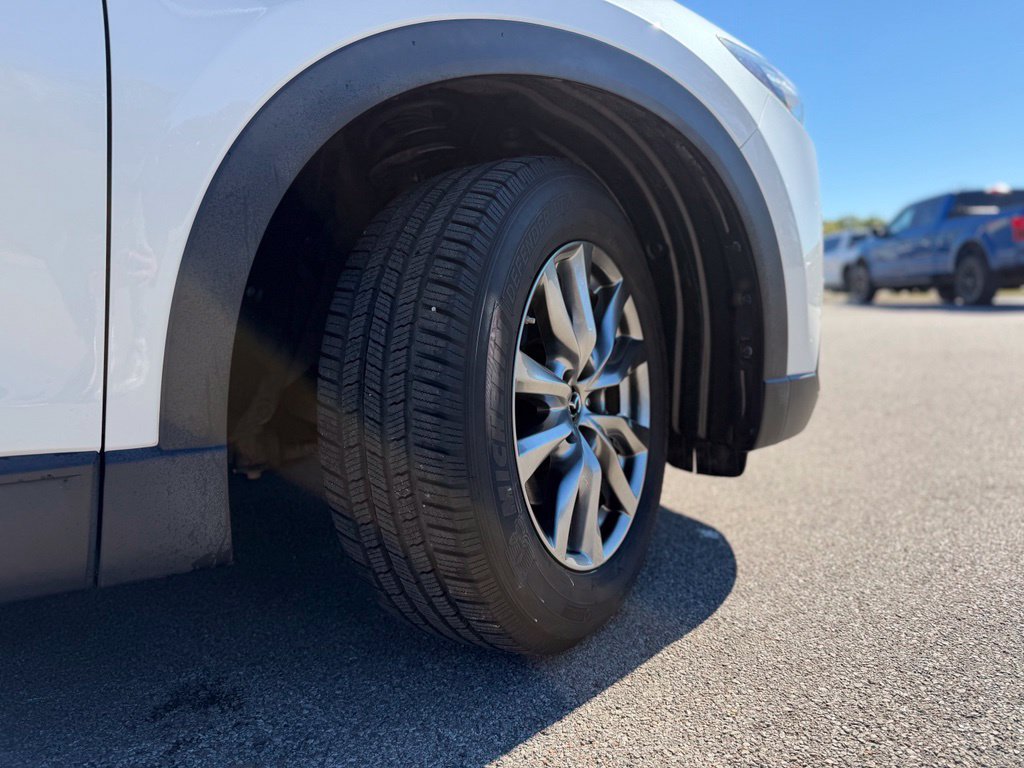 Used 2018 MAZDA CX-9 Touring w/ Touring Premium Package FWD image 8