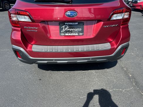Used 2018 Subaru Outback 2.5i Limited AWD/4WD image 25