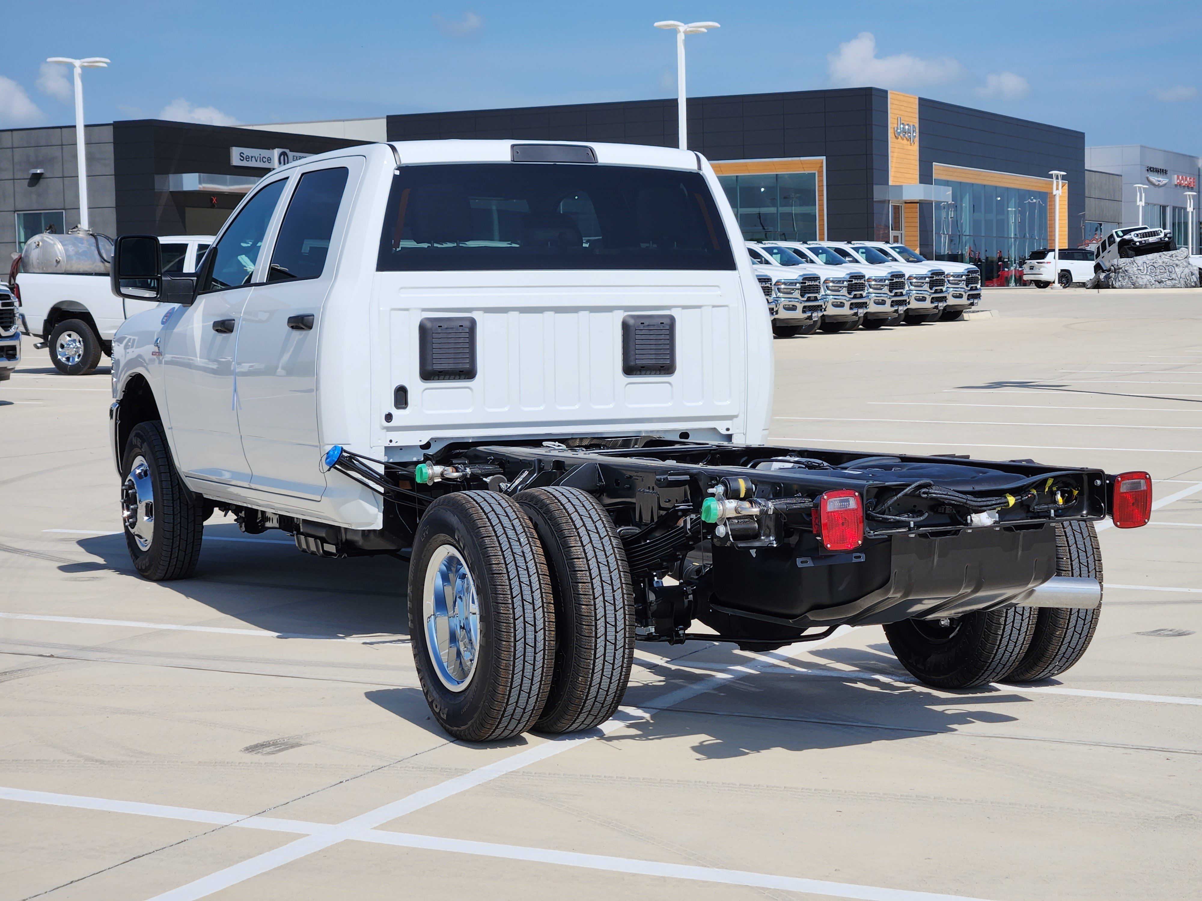 New 2026 RAM 3500 Tradesman w/ Chrome Appearance Group A AWD/4WD image 4
