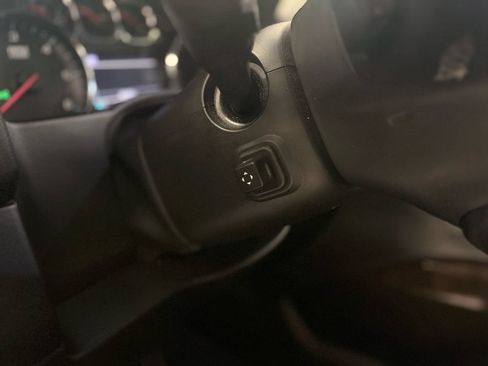 Used 2019 Chevrolet Tahoe LT w/ LT Signature Package AWD/4WD image 30